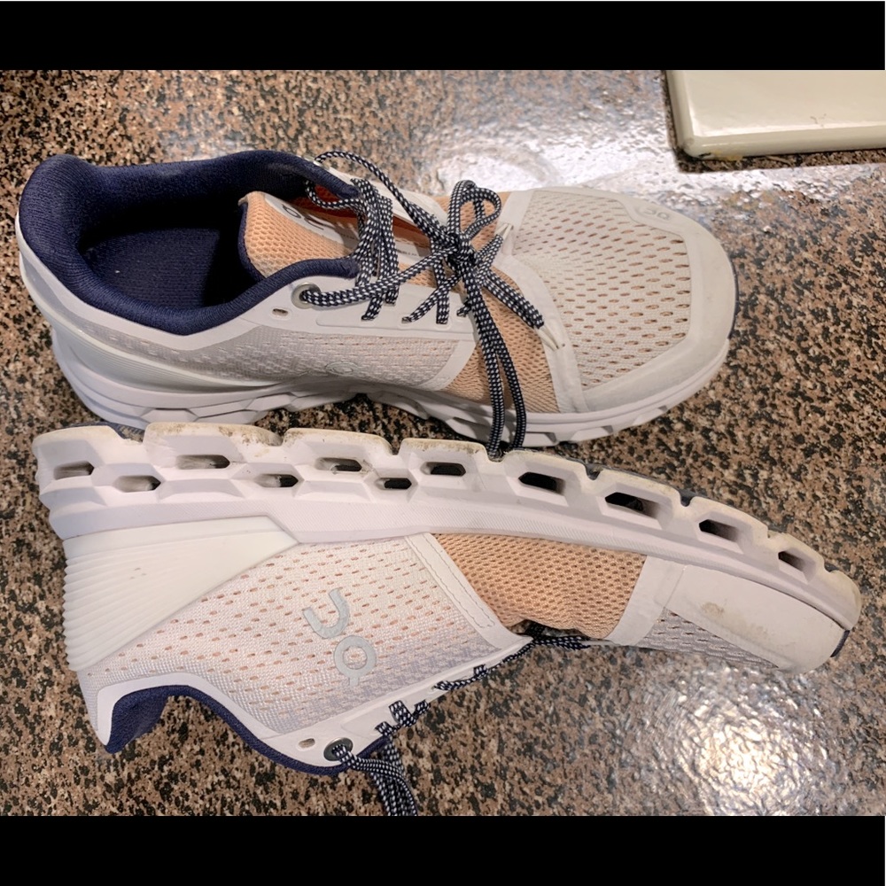ON Running Cloudstratus